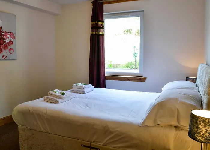 Seaviews And Hot Tub At The Fairways - Uk39821