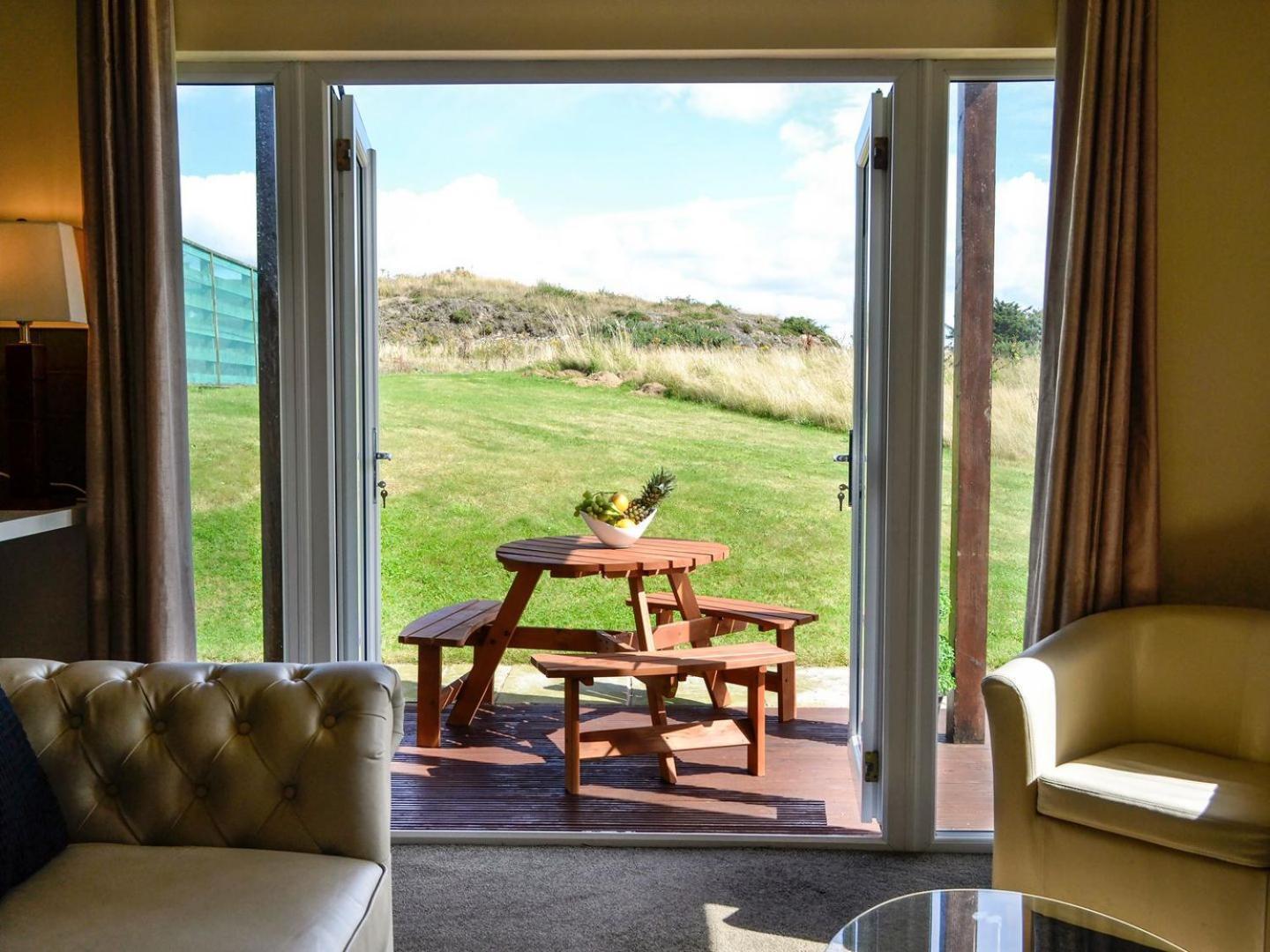 Seaviews And Hot Tub At The Fairways - Uk39821 * Portpatrick
