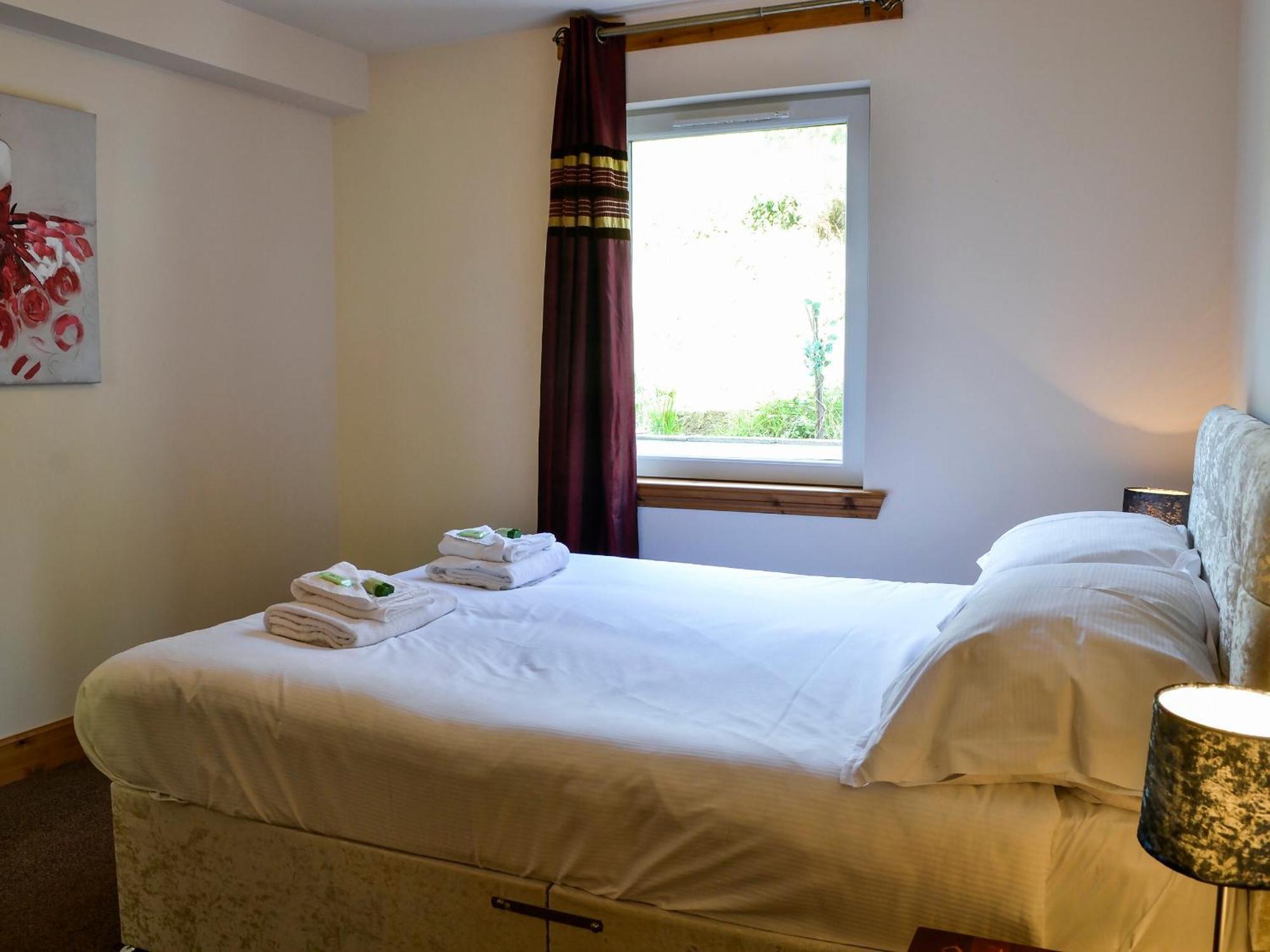Seaviews And Hot Tub At The Fairways - Uk39821 Holiday home *