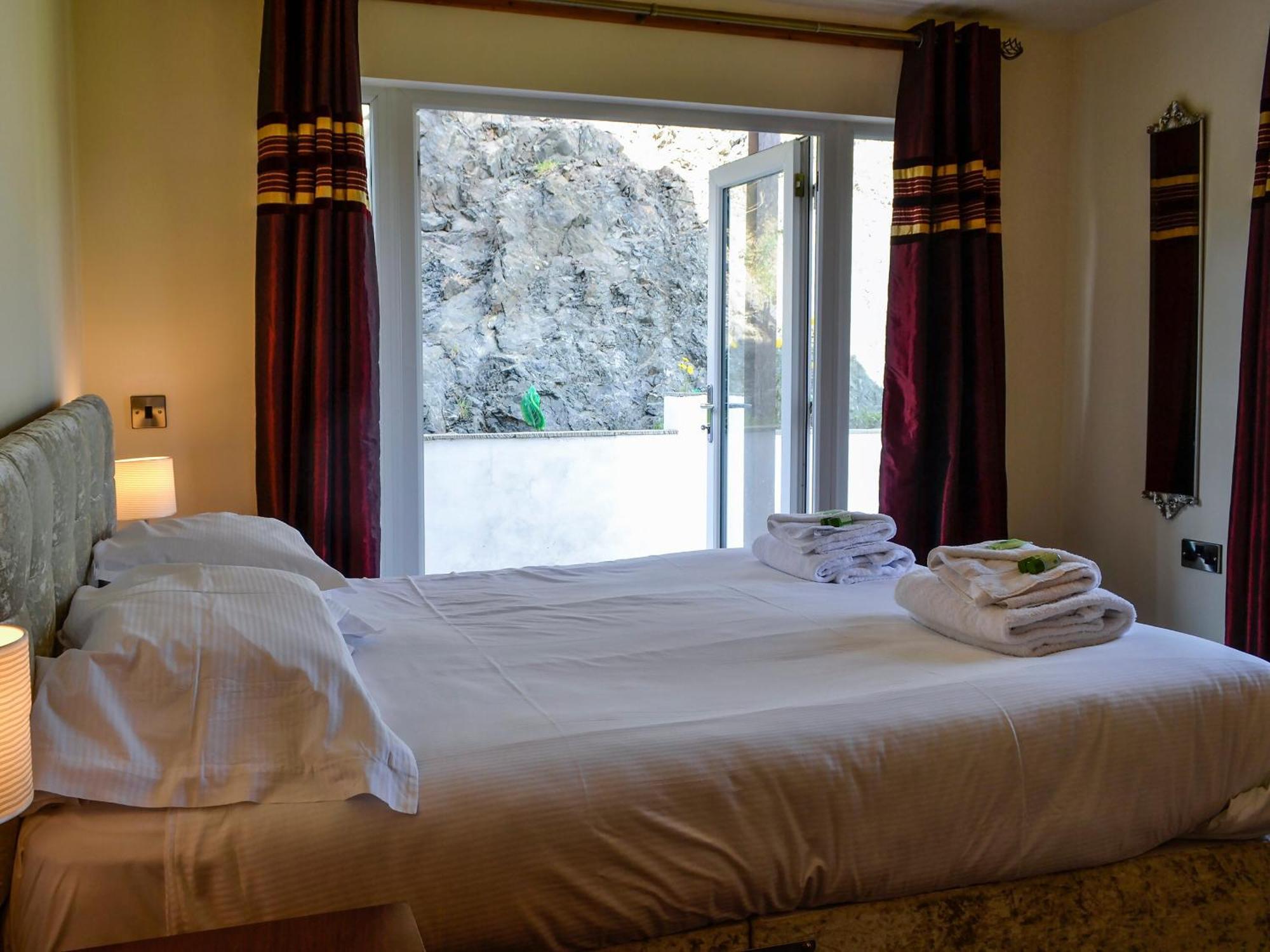 Seaviews And Hot Tub At The Fairways - Uk39821 Holiday home *